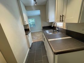 6828 Meade St, Pittsburgh, PA