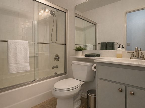 5th image of 1878 Autumn Oak Dr
