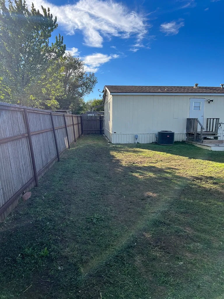 120 Loma Linda Ln — Photo 3
