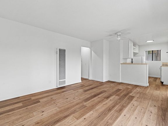 3rd image of 1026 Roswell Ave APT 1