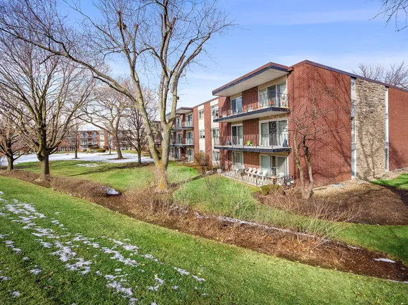 2800 Maple Ave APT 1C, Downers Grove, IL 60515