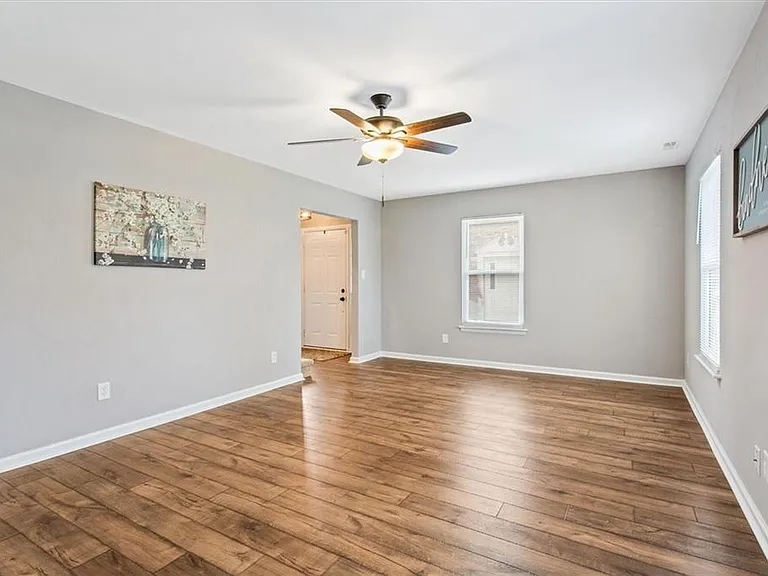 623 Redhorse Ln — Photo 11