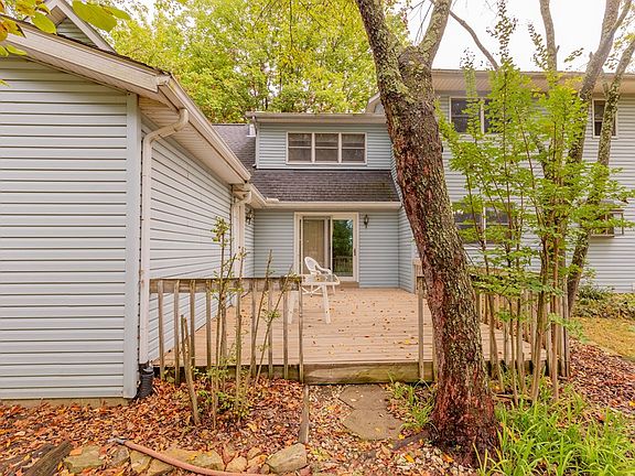 5th image of 213 Woodland Way