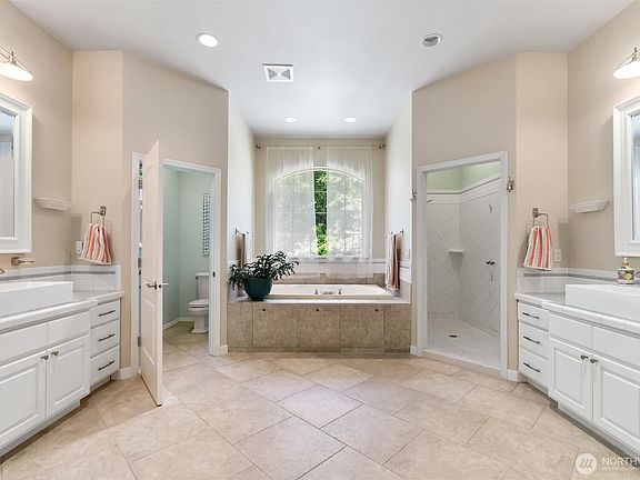 4th image of 14725 70th Avenue NW