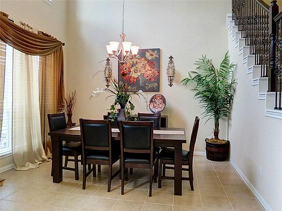 4th image of 27410 Royal Canyon Ln