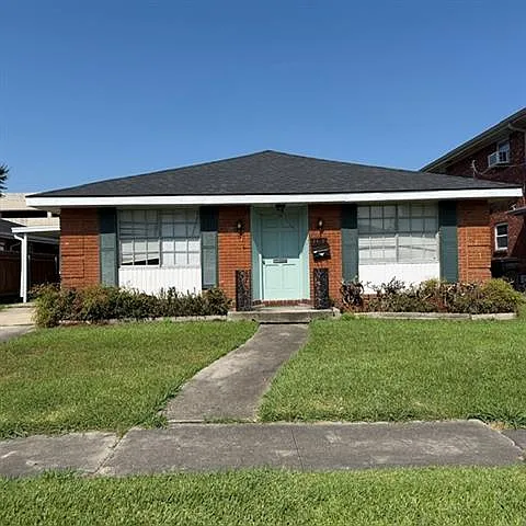 3 bed, 2.0 bath, 1576 sqft, $2,300 — Photo 1