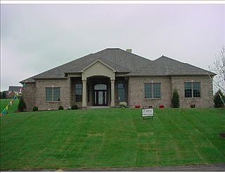 1st image of 905 Gateway Cir #Lt305