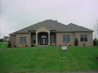 905 Gateway Cir #LT305, Greensburg, PA