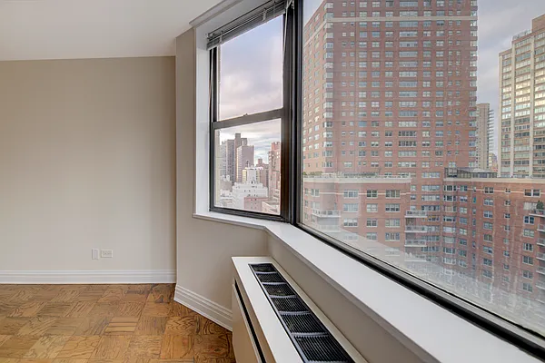 Rented by REAL New York | media 6