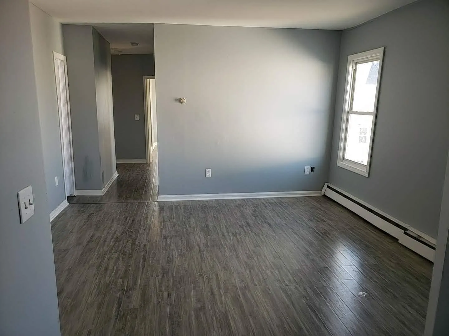 2 bed, 700 sqft, $1,200 — Photo 2