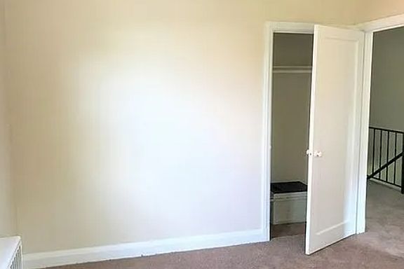 3rd image of 8500 Chestnut Oak Rd APT 2