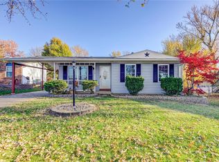 1739 Hawkins Rd, Fenton, MO 63026