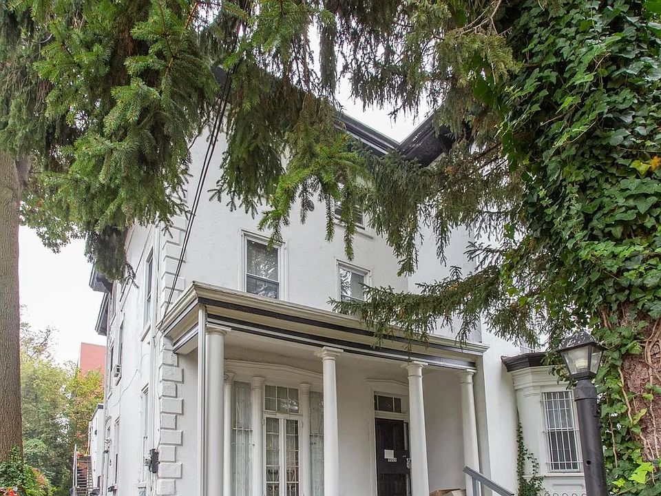 1st image of 4008 Pine St #1