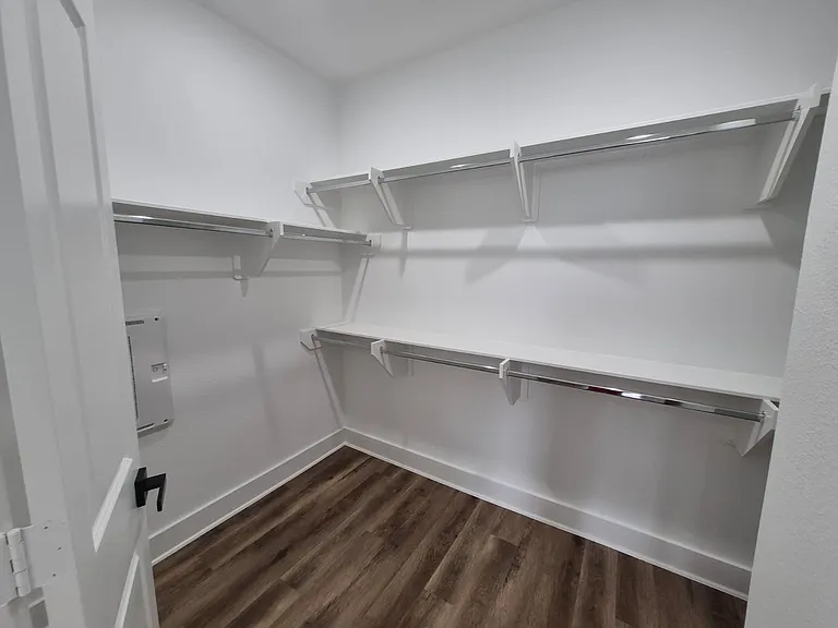 3217 Saint Emanuel St — Photo 16