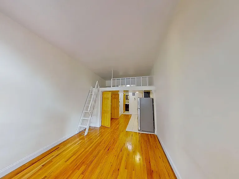 326 E 25th St #5B — Photo 6