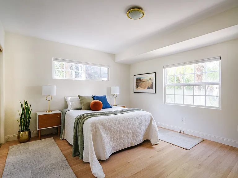 13230 Hesby St — Photo 17