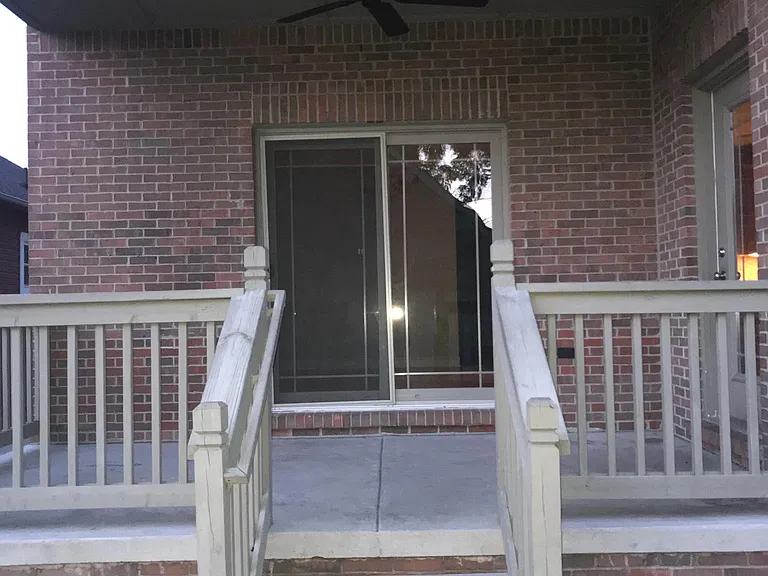 799 N Holbrook St — Photo 33