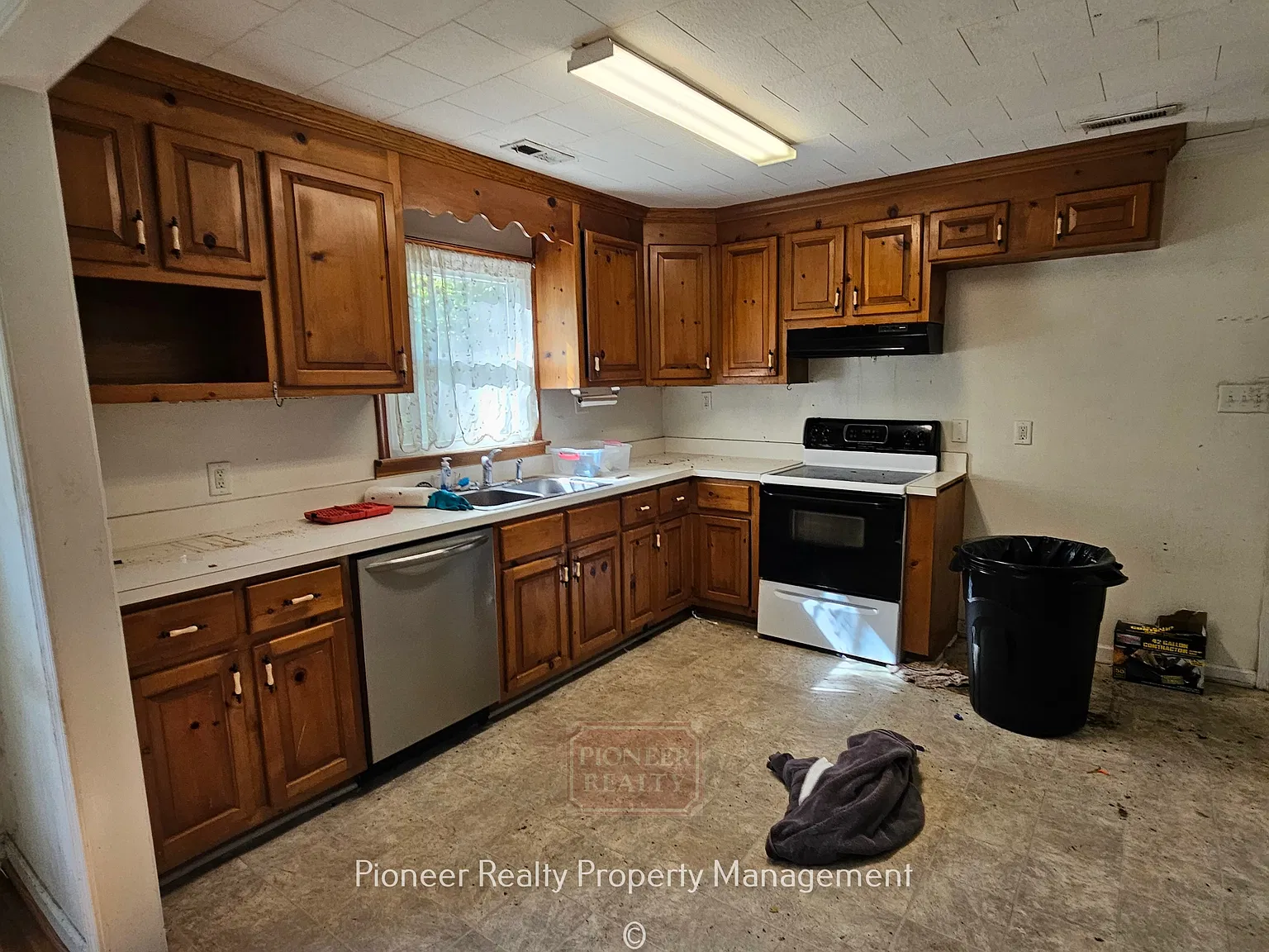 1500 Shadycrest Lane - 1 — Photo 4