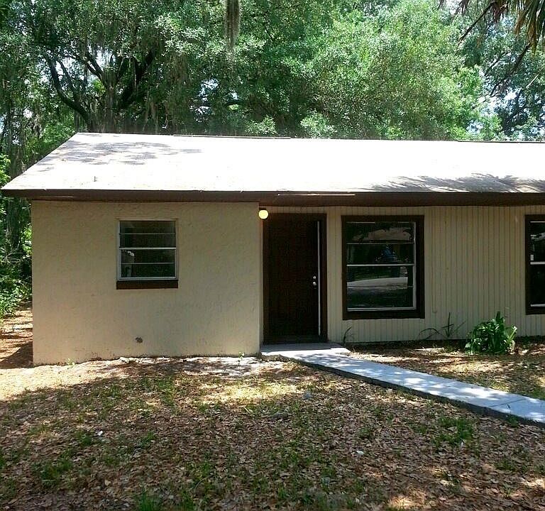 1st image of 627 Pineville Ln