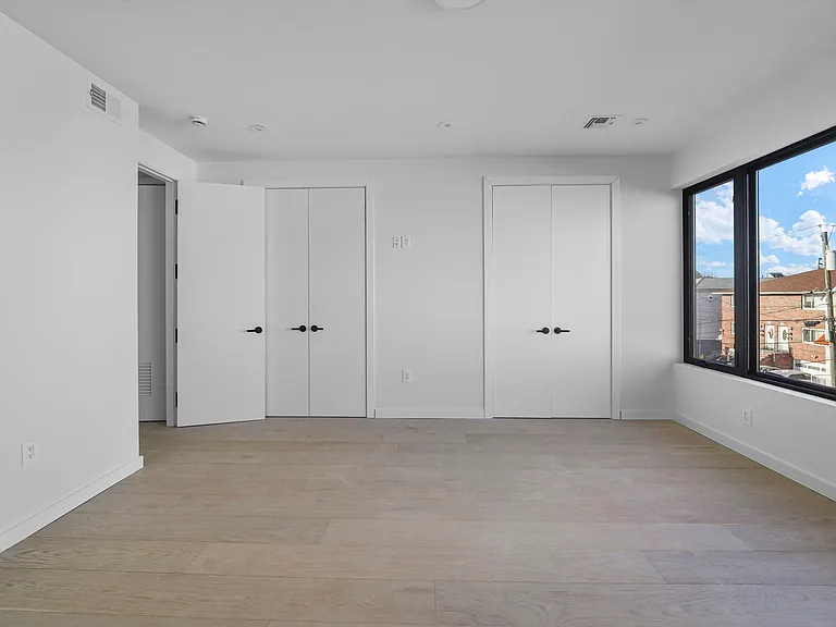 222 Washington Pl — Photo 11