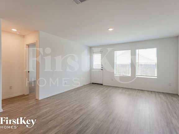 4th image of 2434 Double Oak Dr