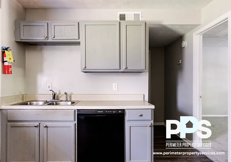 2 bed, 1.0 bath, 1100 sqft, $999 — Photo 3
