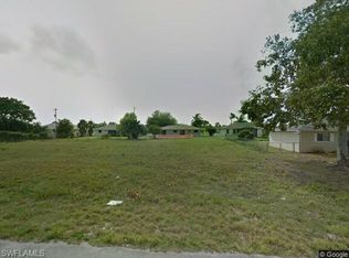 3922 SW Santa Barbara Pl, Cape Coral, FL 33914