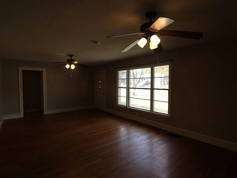 812 S Palmer Ave — Photo 6