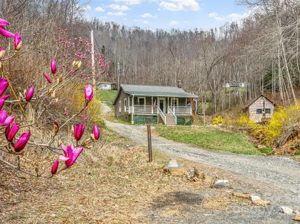 194 Colehearth Hollow Rd, Bakersville, NC 28705