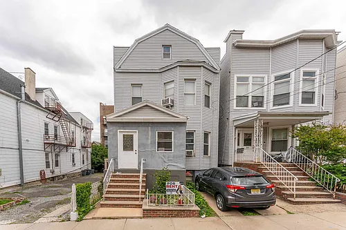 66 46th St Photo 1