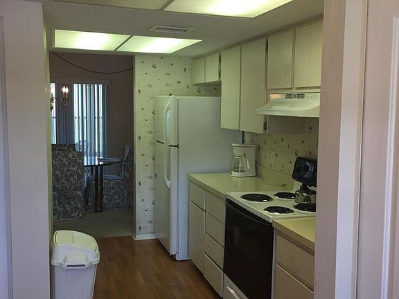3rd image of 3851 Staysail Ln #404