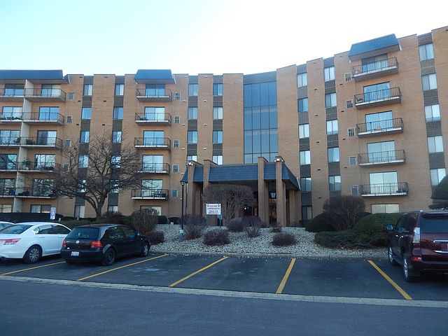 1st image of 900 W Sunset Dr APT 609