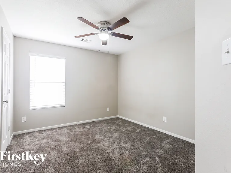 1826 Sun Point Ct — Photo 9