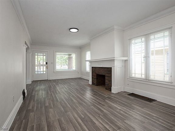 3rd image of 13812 Southview Ave