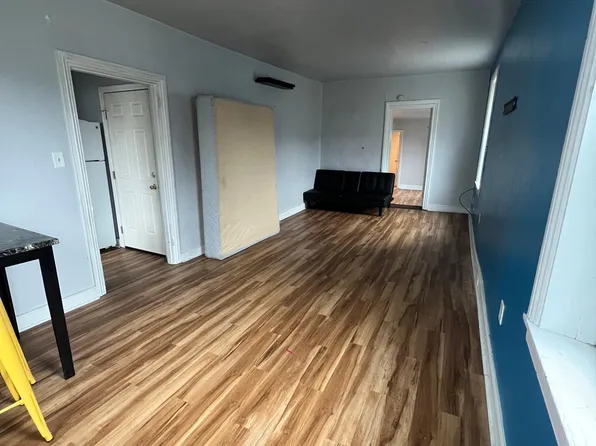 2321-3 Market St, Camp Hill, PA 17011