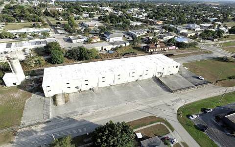 5th image of 110 W Interlake Blvd