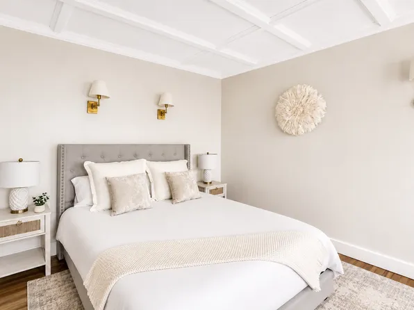 119 Caroline St #1C, Saratoga Springs, NY 12866