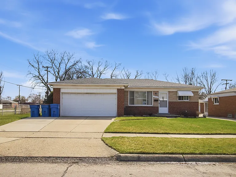 13348 Champaign Ave — Photo 2