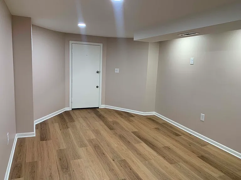 10623 S Mackinaw Ave — Photo 7