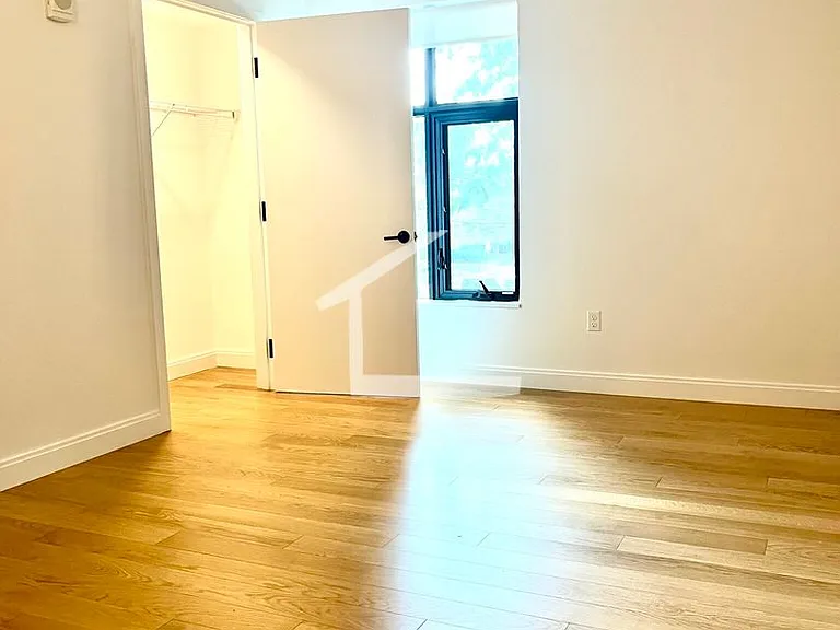 81 Gardner St #D2 — Photo 12