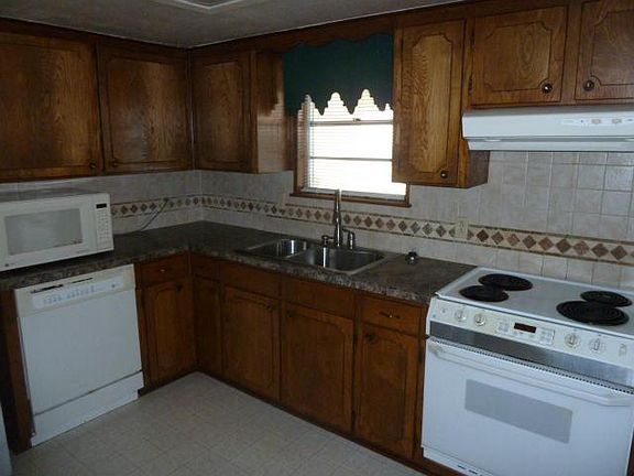5th image of 8951 Marlow Ct