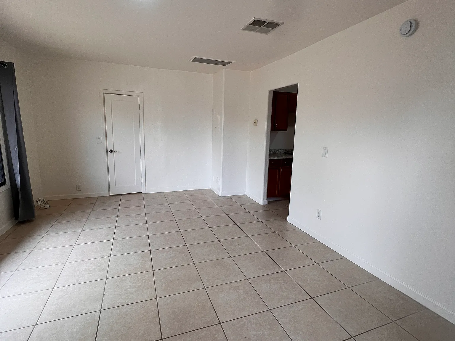 2 bed, 1000 sqft, $950 — Photo 3
