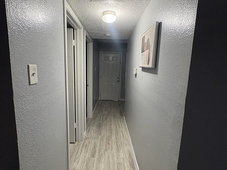 3841 Evergreen St — Photo 3