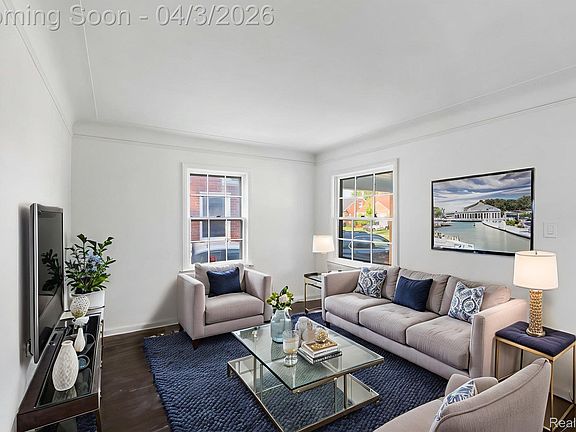 5th image of 11537 Roxbury St