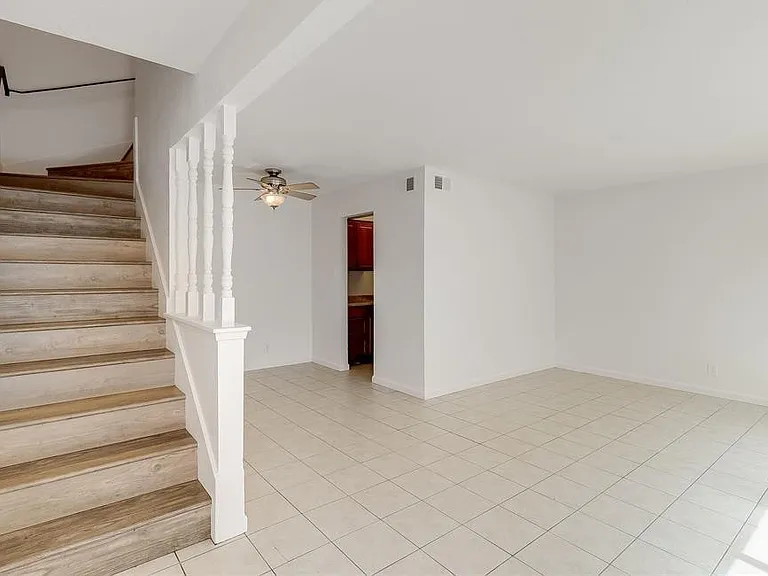 1064 Mohr Ln #C — Photo 5