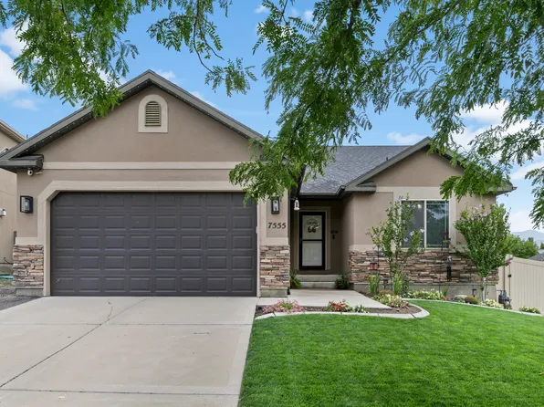 7555 N Pinecone Rd, Eagle Mountain, UT 84005
