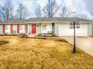 3915 Castell Dr, Fort Wayne, IN