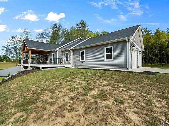 2nd image of 247 Pecan Landing Ln