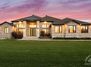 1255 El Camino St, Ottawa, ON K4P0C4