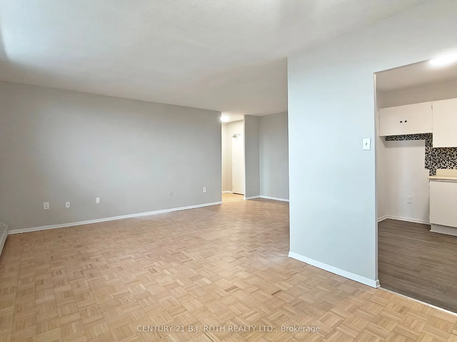 3 bed, $2,100 — Photo 4